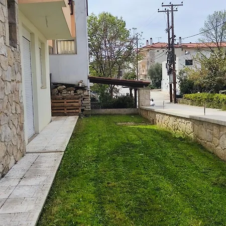 & Vasiliki Apartment *